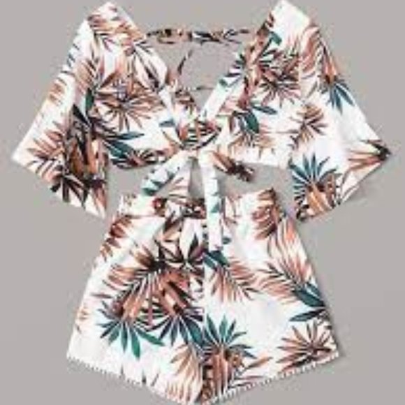 Tropical Plunging Crop Top & Pompom Shorts - Picture 1 of 12